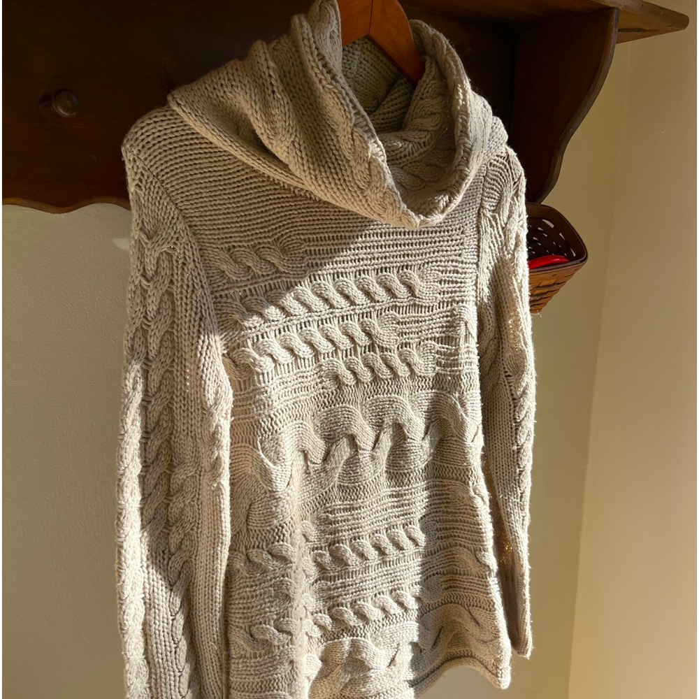 Banana Republic Cowl neck cable ladies sweater size M